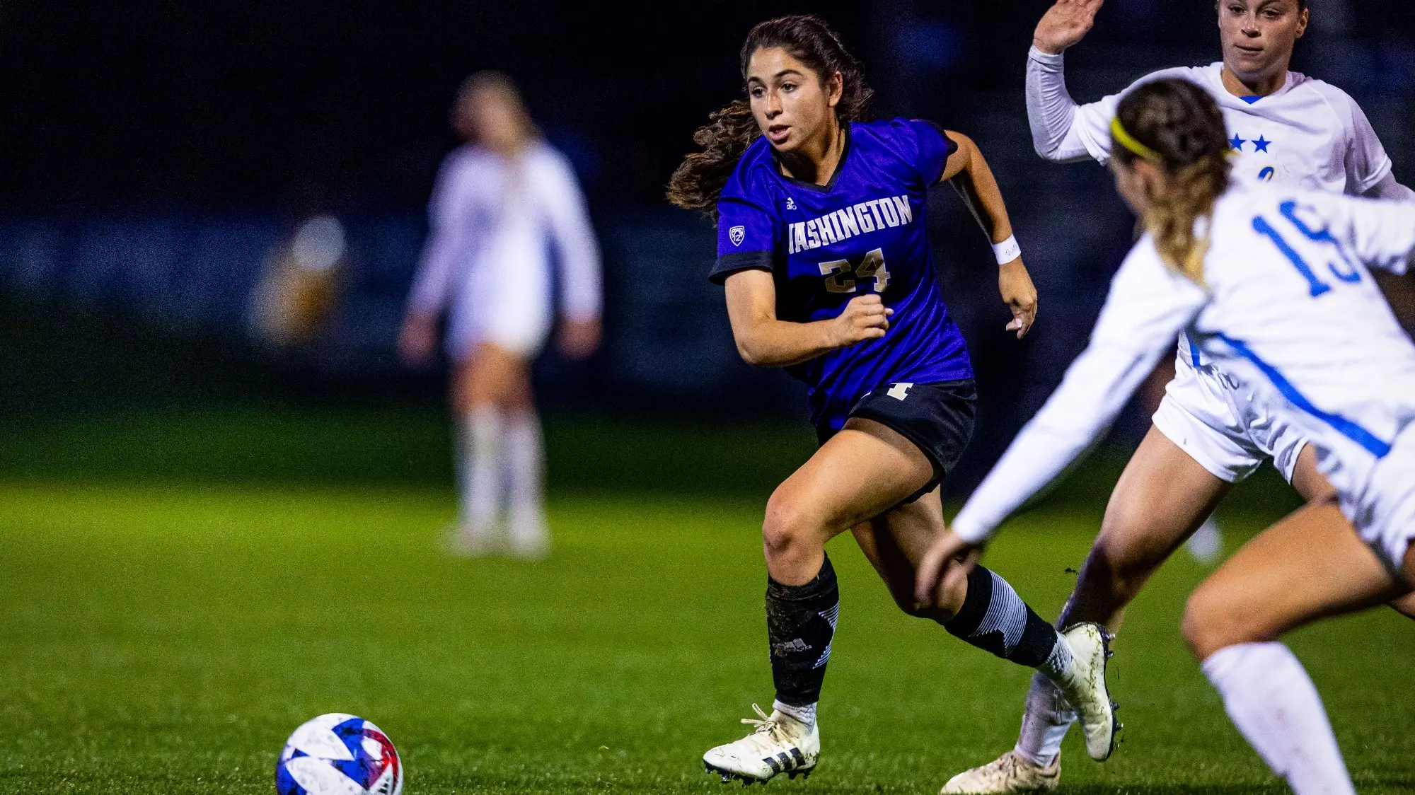 定为他颁发 定为他颁发